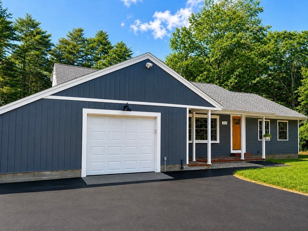 334 Bedford St #1, Lakeville, MA Photo #1