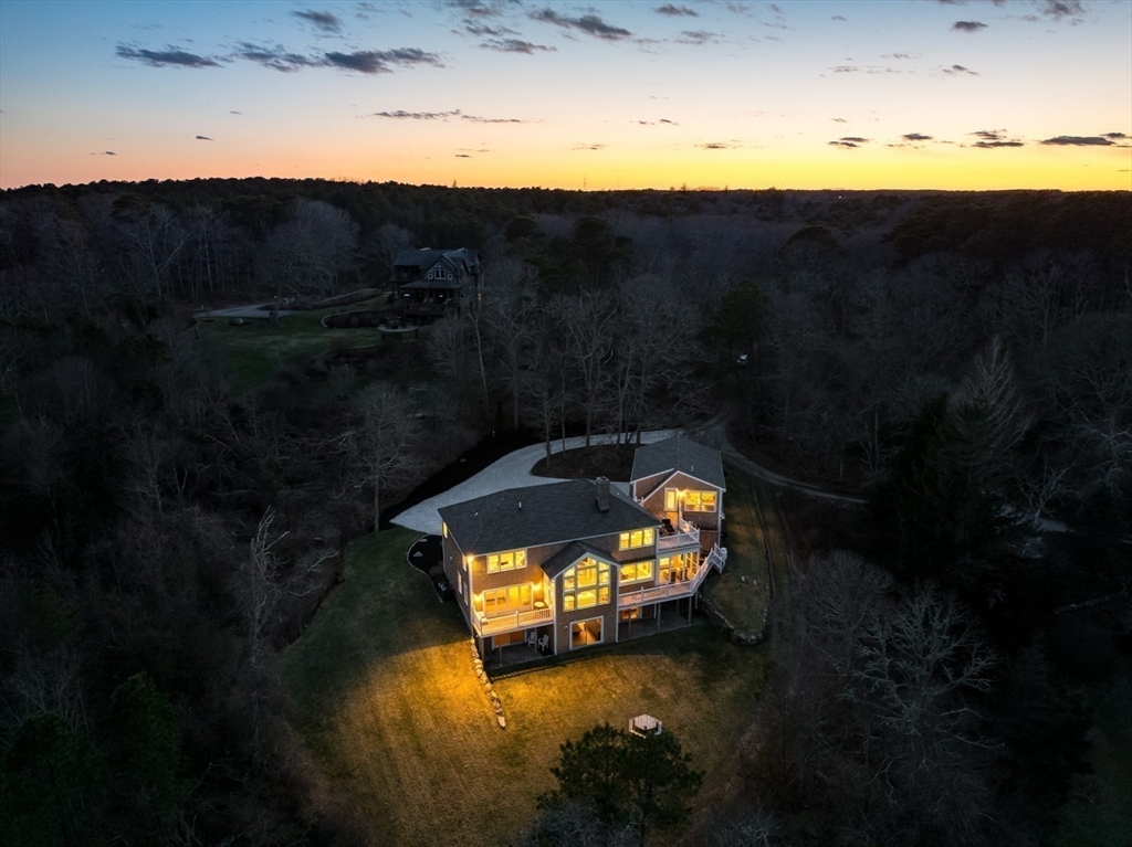 Orleans, Massachusetts 02653, United States, 6 Bedrooms Bedrooms, ,7 BathroomsBathrooms,Residential,Active,100580