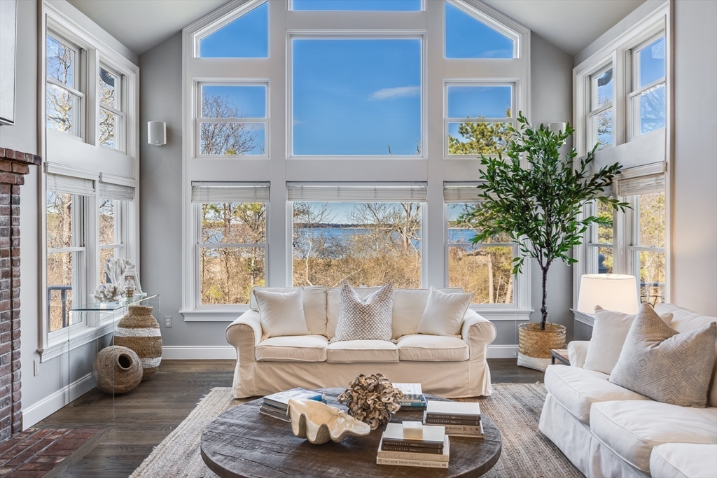 Orleans, Massachusetts 02653, United States, 6 Bedrooms Bedrooms, ,7 BathroomsBathrooms,Residential,Active,100580