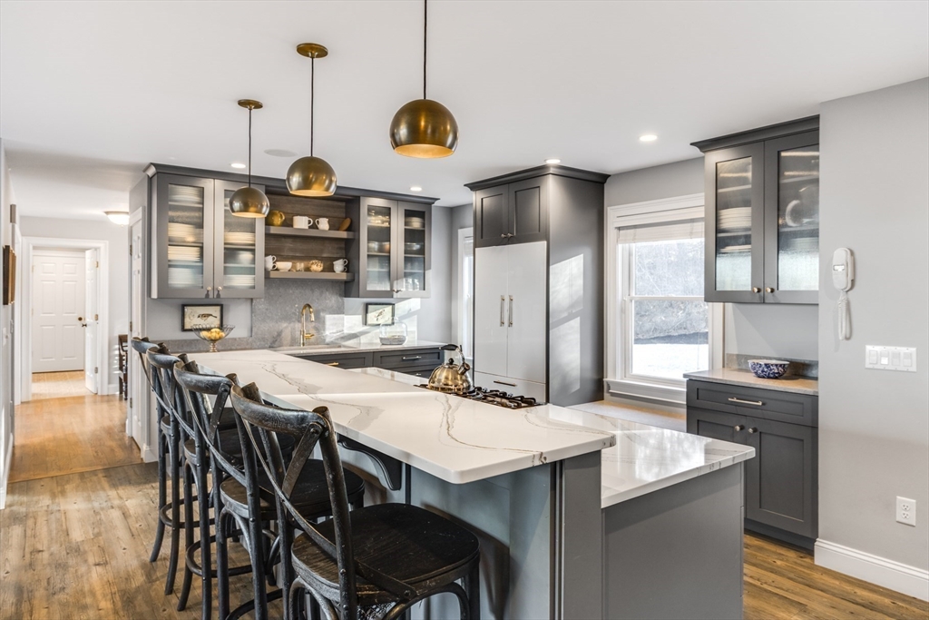 Orleans, Massachusetts 02653, United States, 6 Bedrooms Bedrooms, ,7 BathroomsBathrooms,Residential,Active,100580