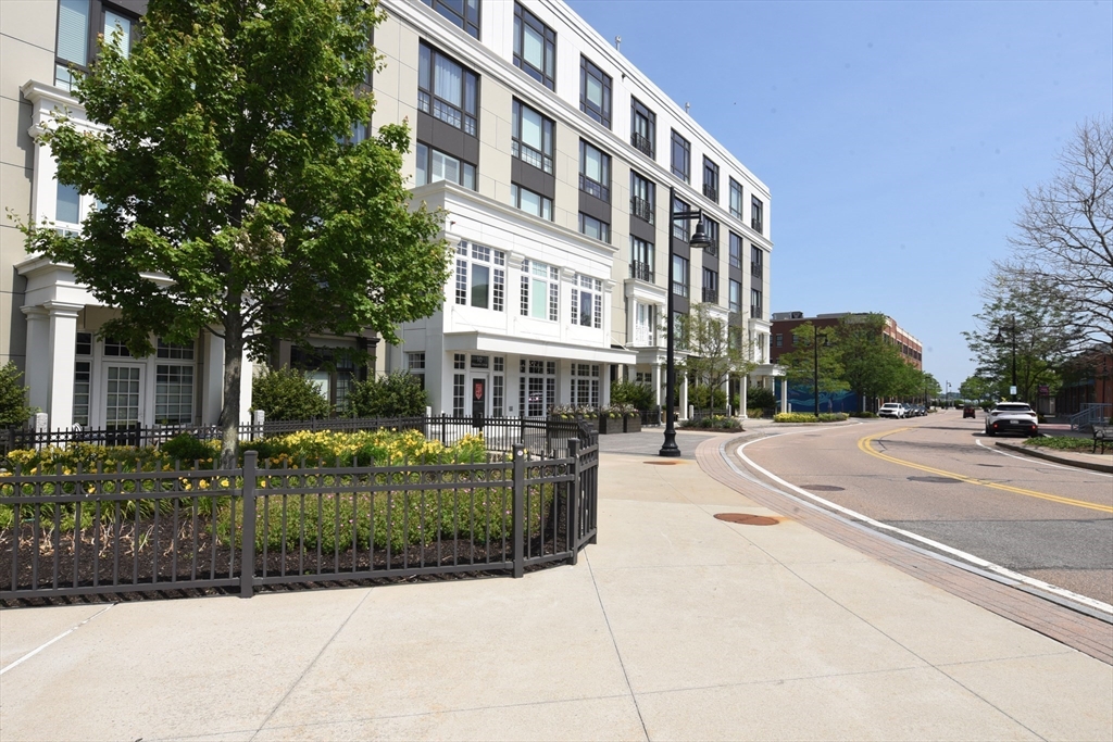 10 Shipyard Drive 313