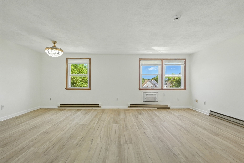 33A Jackson St 303