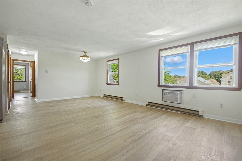 33A Jackson St 303