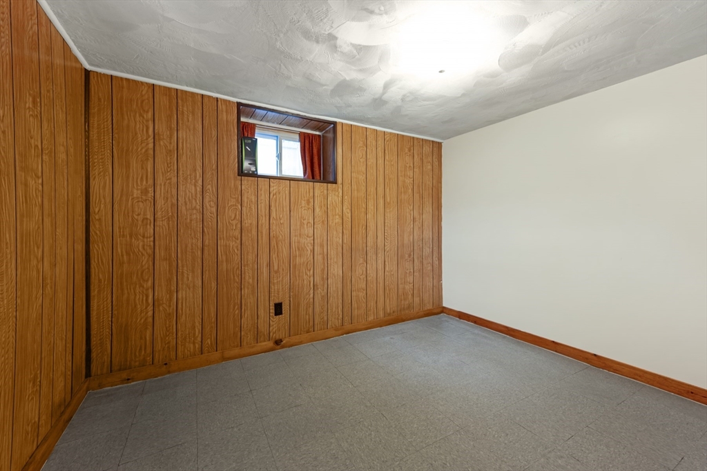 35 Sewall St, Quincy, MA Photo #24