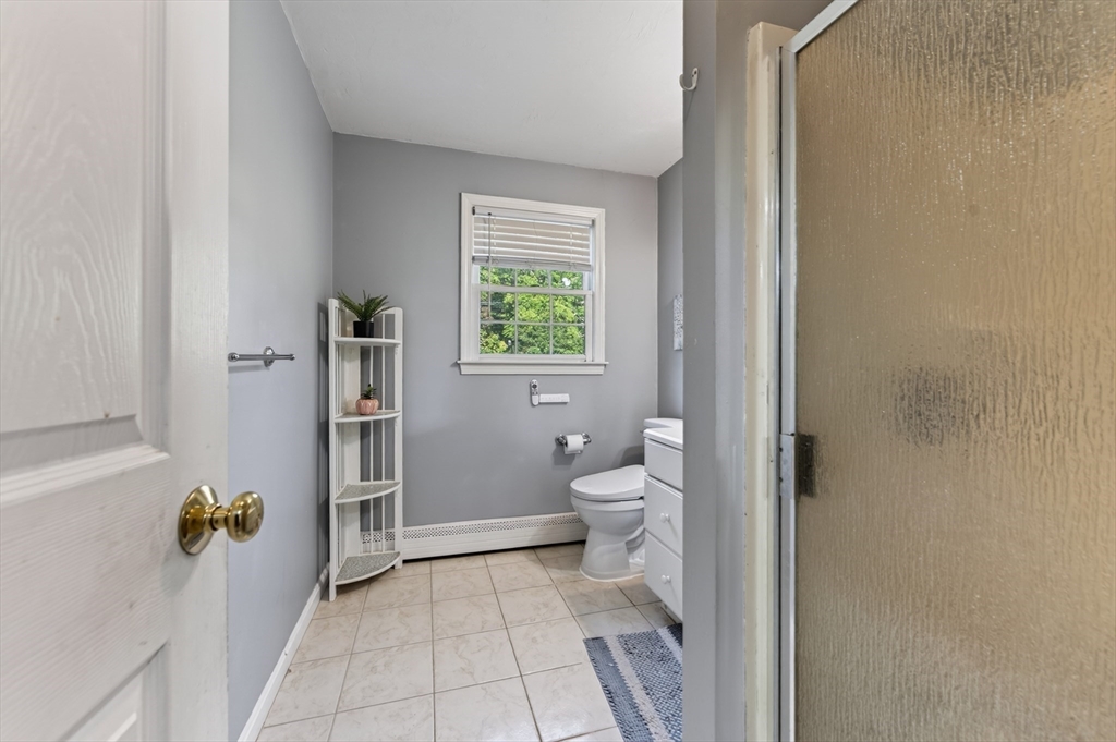 36 Shirley Rd, Shrewsbury, MA Photo #24