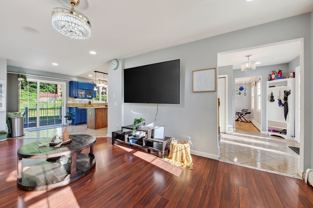 36 Shirley Rd, Shrewsbury, MA Photo #11