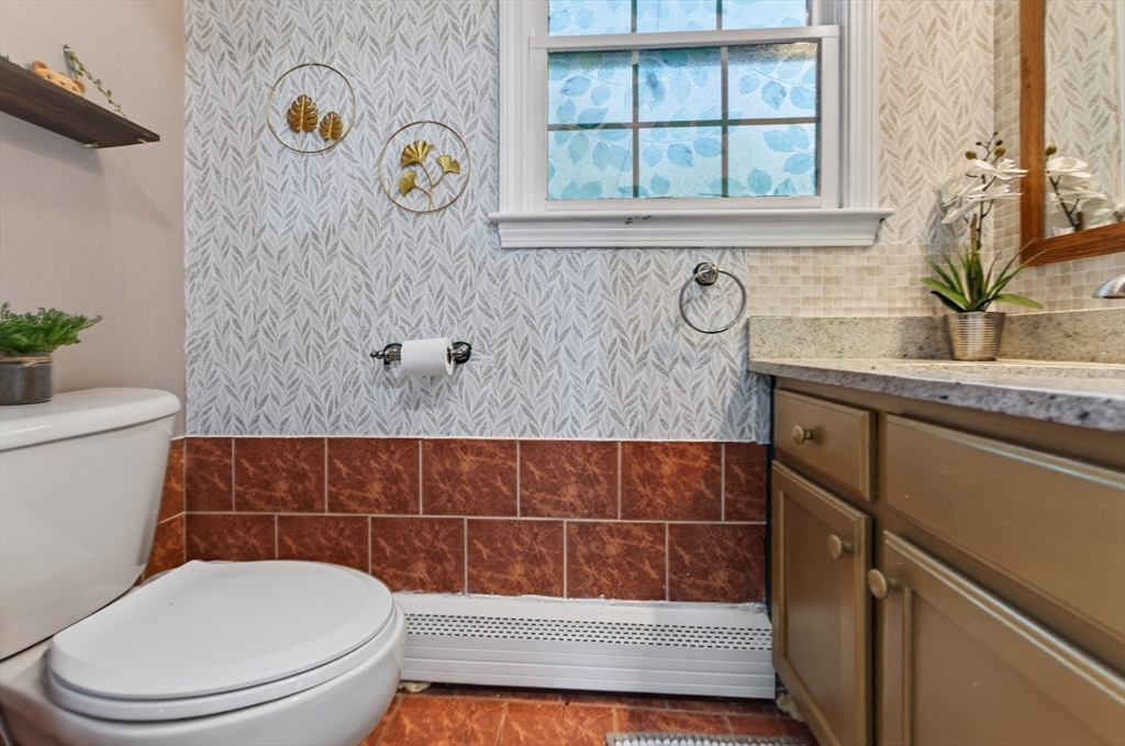 36 Shirley Rd, Shrewsbury, MA Photo #13