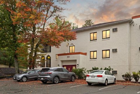 Photo of 120 Fellsview Ter #124, Stoneham, MA 02180 (MLS # 73441833)