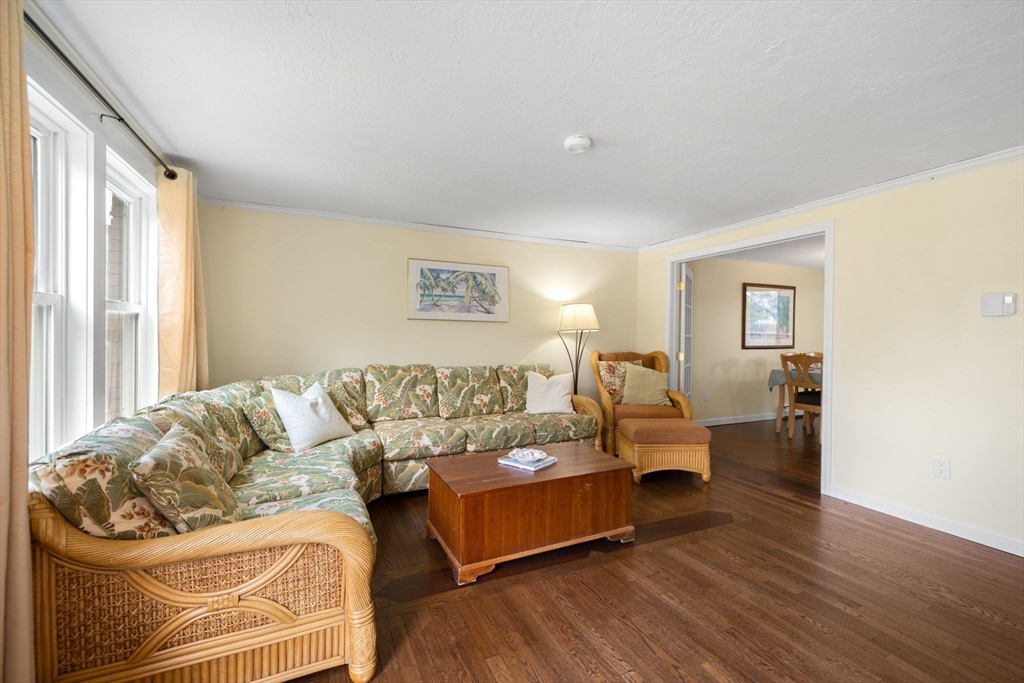 405 Village Dr 405