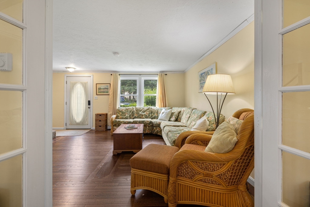 405 Village Dr 405