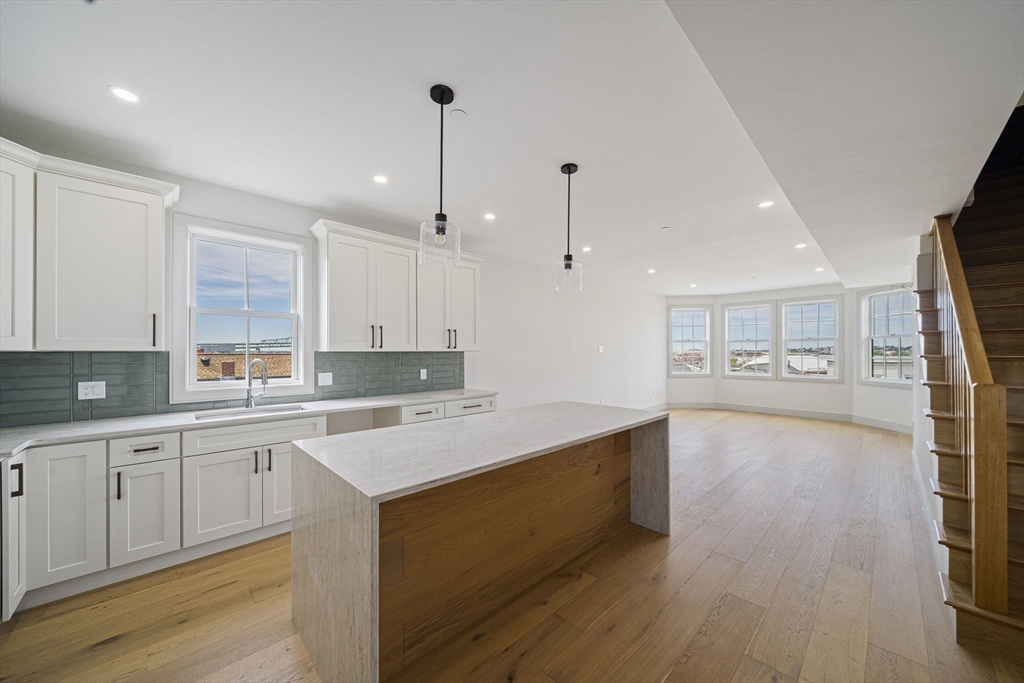 59 Falcon Street 4