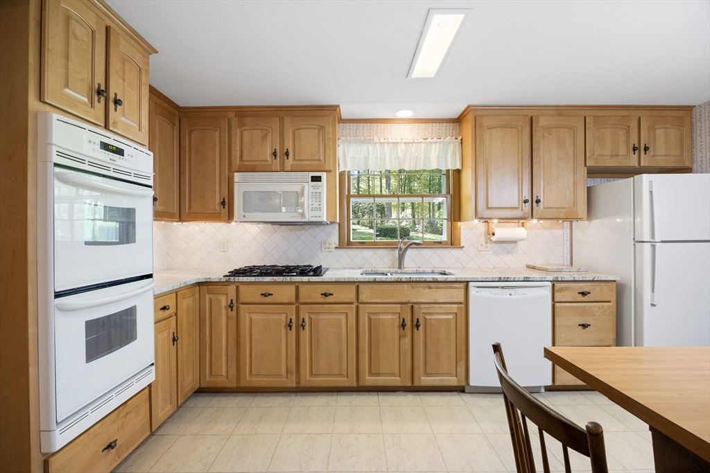 55 Longfellow Road, Holyoke, MA, 55 Longfellow Road, Holyoke, MA Photo #17