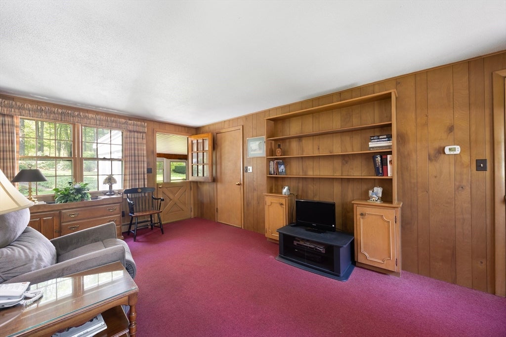 55 Longfellow Road, Holyoke, MA, 55 Longfellow Road, Holyoke, MA Photo #22