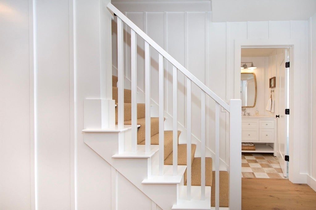 6 Touraine Ave, Hull, MA Photo #6
