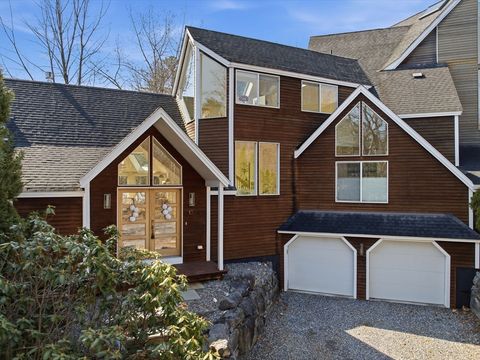 Photo of 17 Wildflower Path #17, Hudson, MA 01749 (MLS # 73500140)