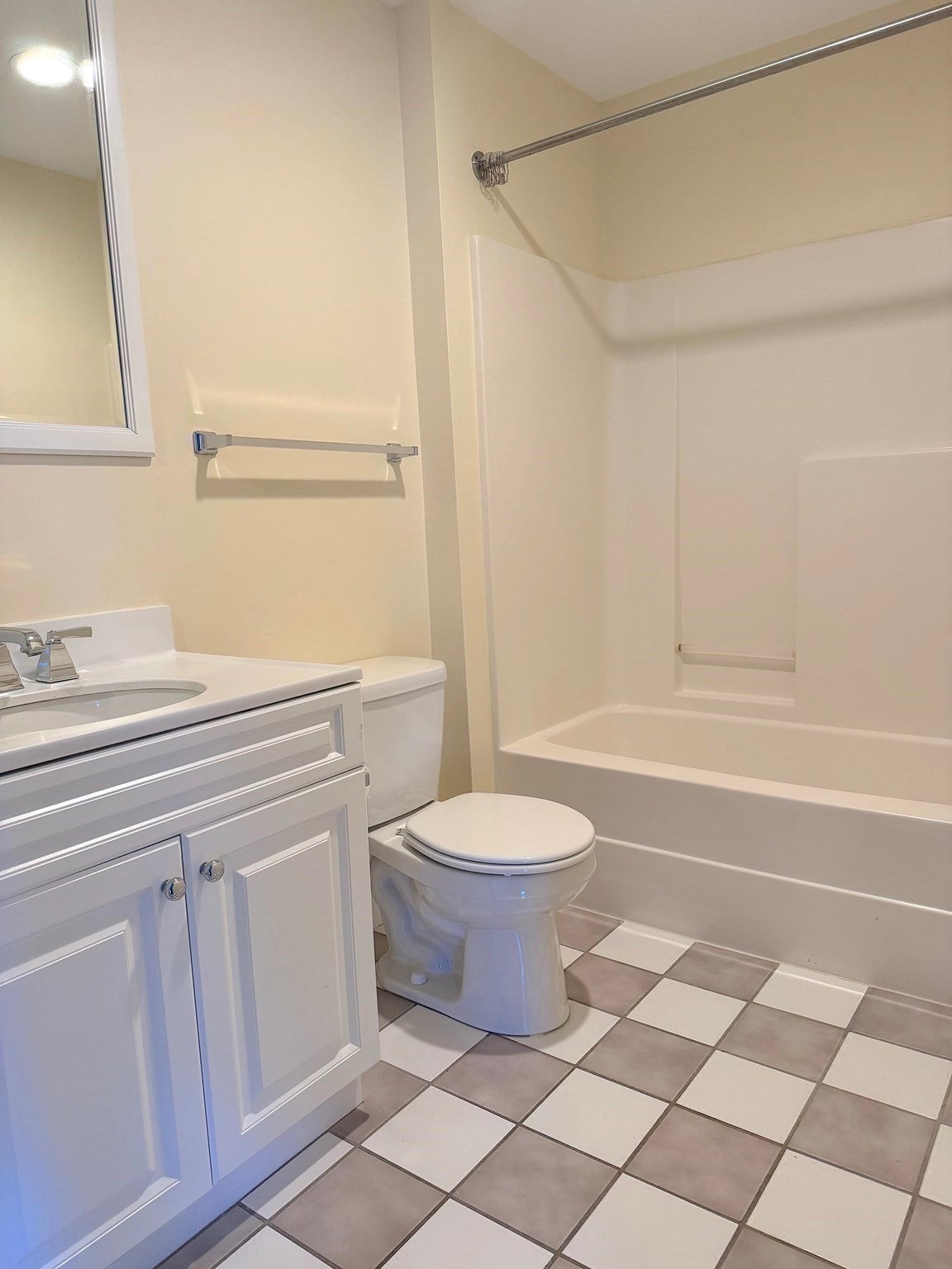 36 Village Road #704, Middleton, MA, 36 Village Road #704, Middleton, MA Photo #15