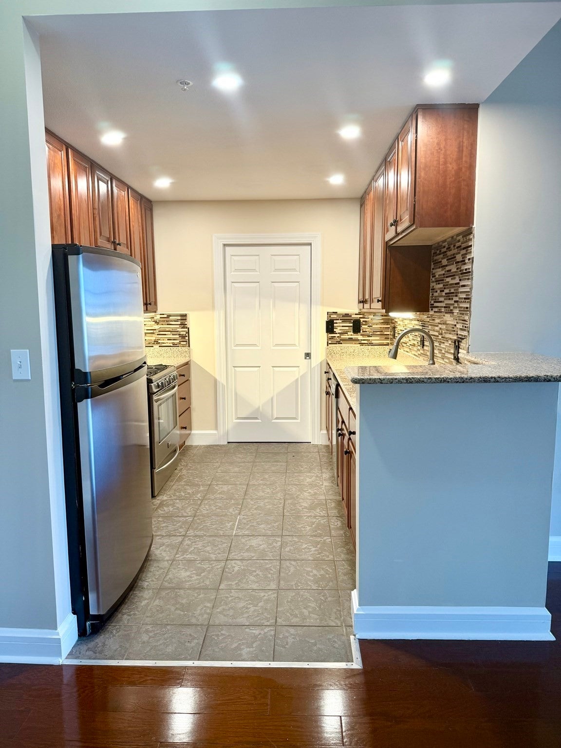 36 Village Road #704, Middleton, MA, 36 Village Road #704, Middleton, MA Photo #2