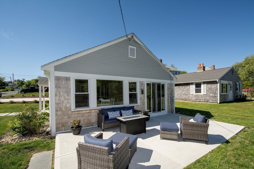 2-A Bodfish Ave
