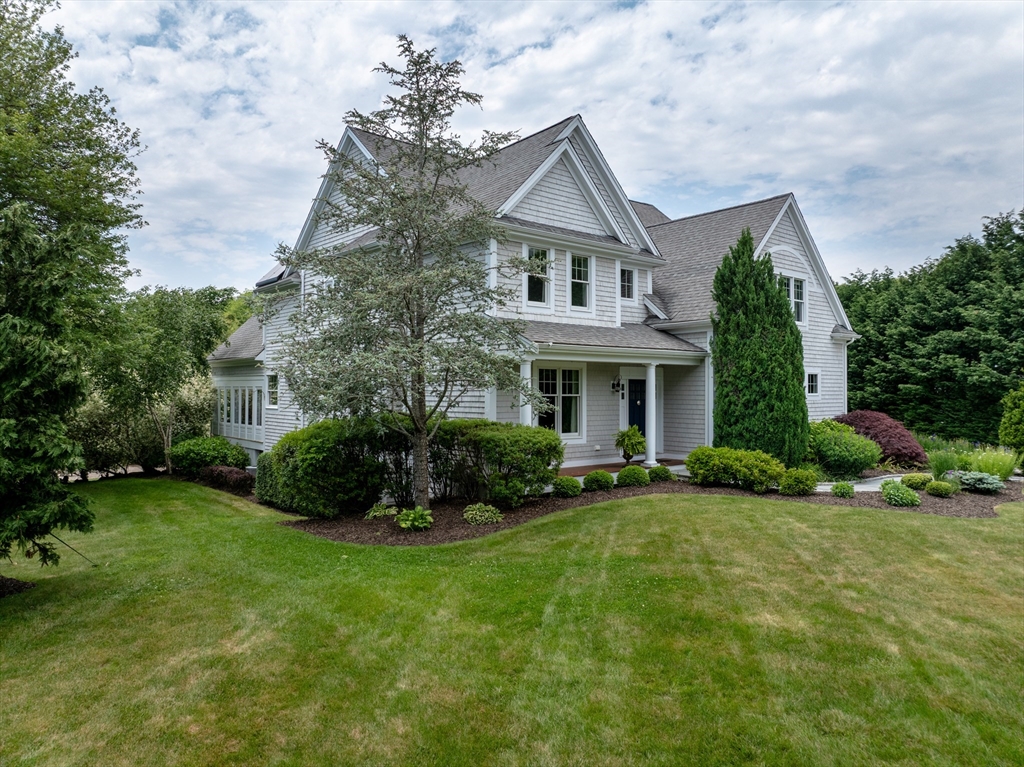6 Ocean Breeze Ln