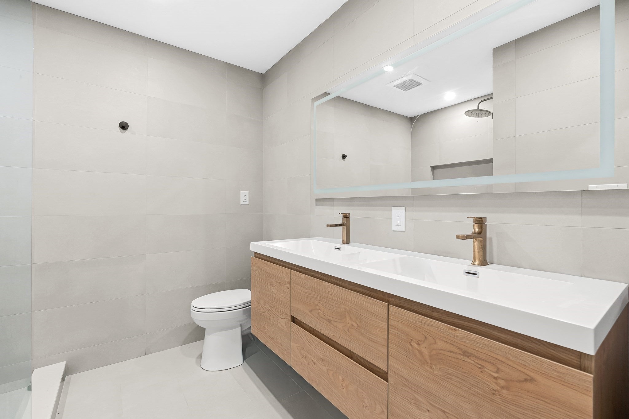 935 Washington St #8, Newton, MA, 935 Washington St #8, Newton, MA Photo #10