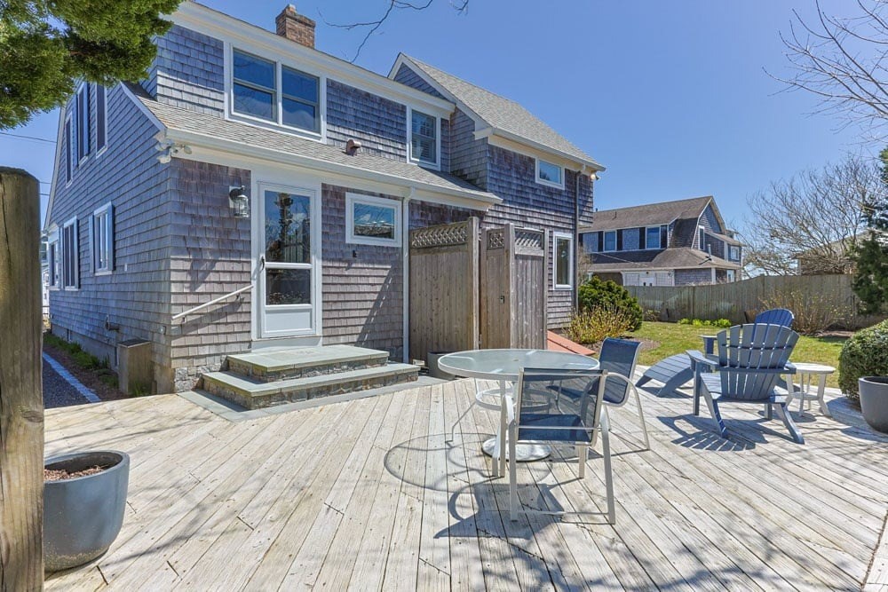 Harwich, Massachusetts 02646, United States, 4 Bedrooms Bedrooms, ,3 BathroomsBathrooms,Residential,Active,244555