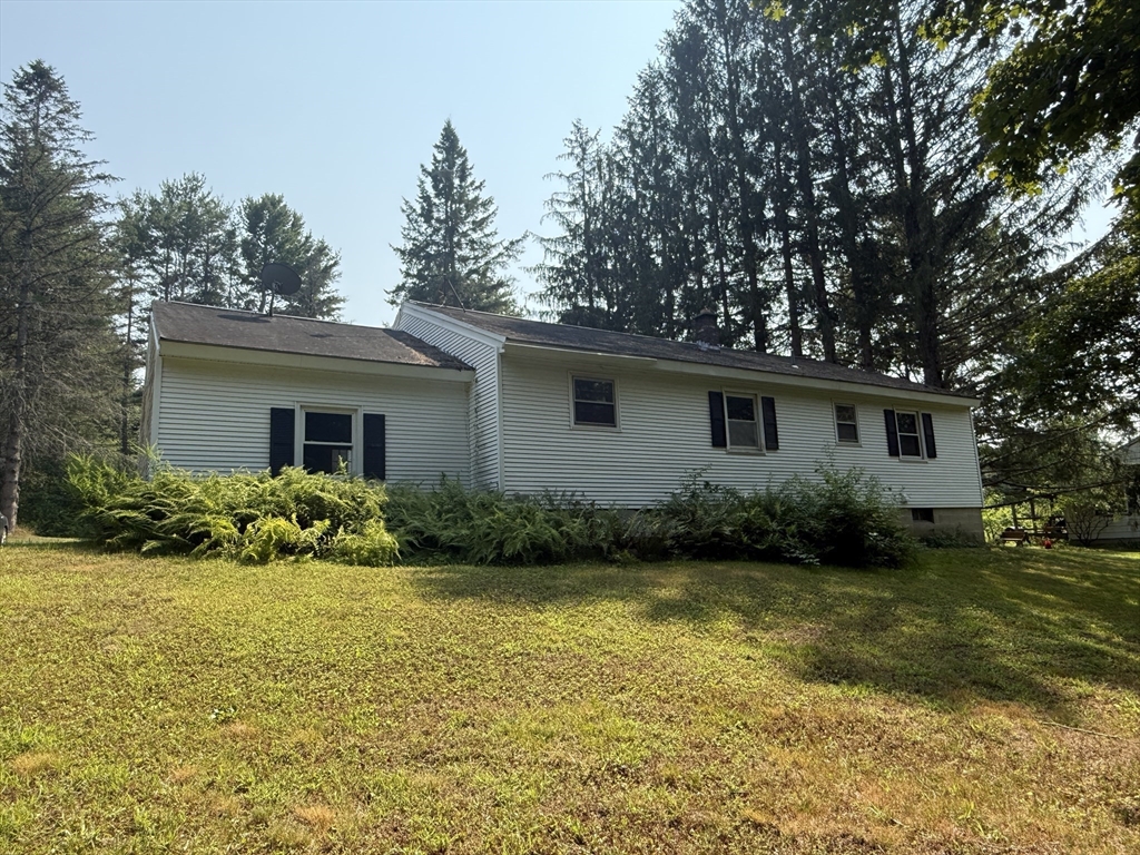 207 Leverett Rd