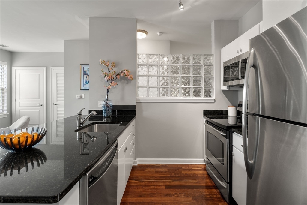 4 Repton Cir 4205