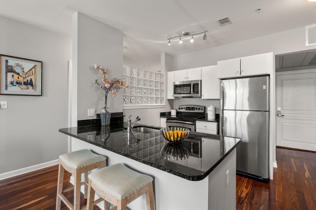 4 Repton Cir 4205