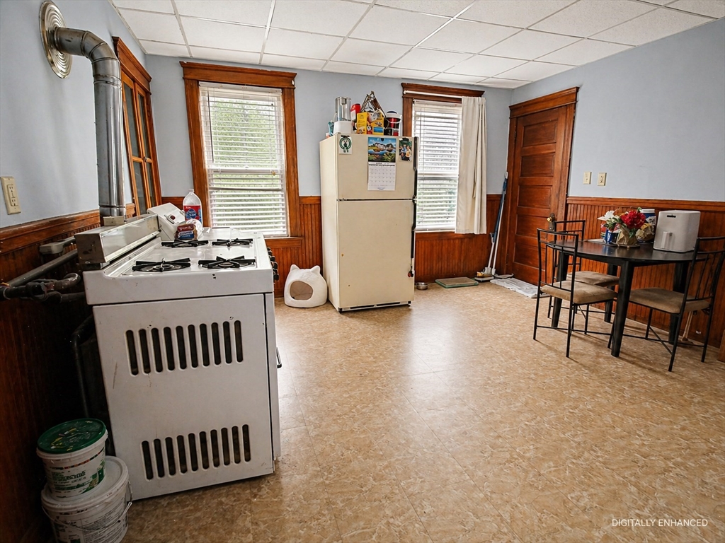 21 Sterling St, Worcester, MA Photo #12