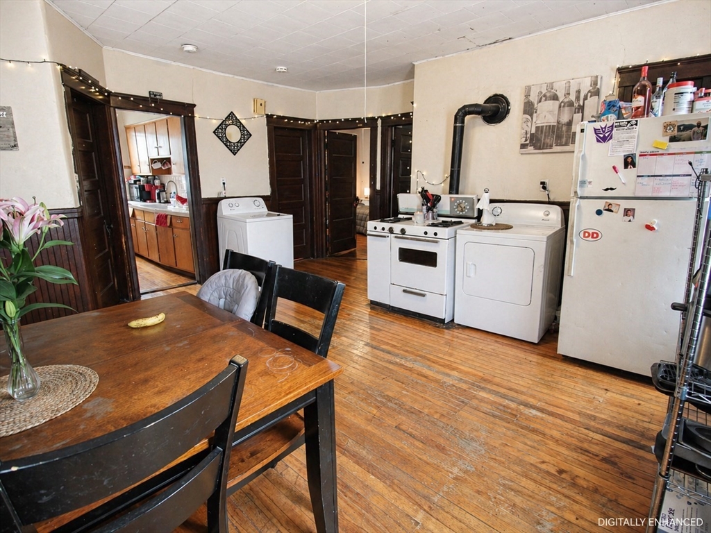 21 Sterling St, Worcester, MA Photo #23