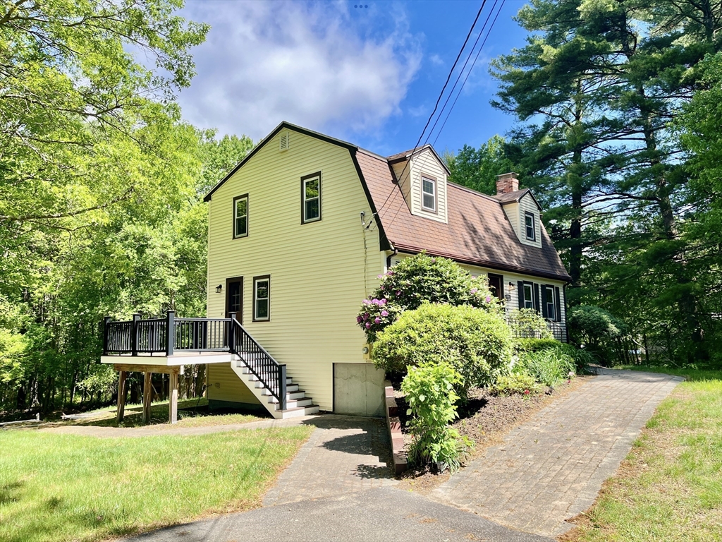 468 Lake St