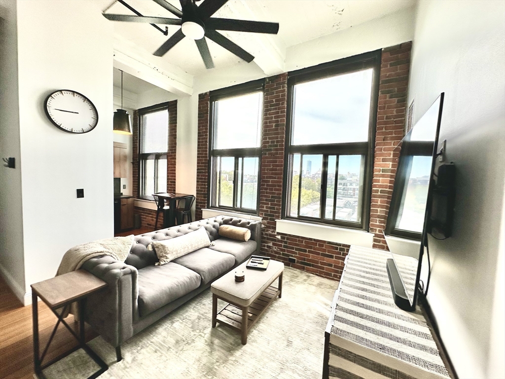 320 West Second 403