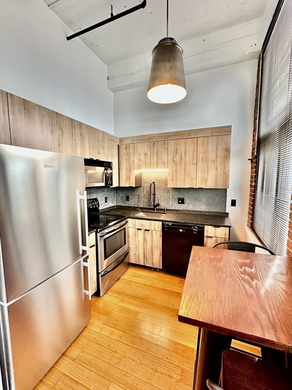 320 West Second 403