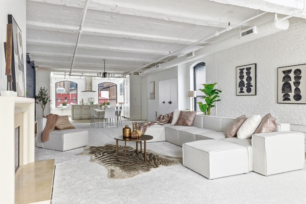 121-123 Beach St 803