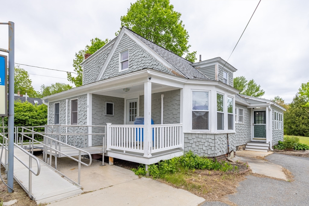 18 Main St