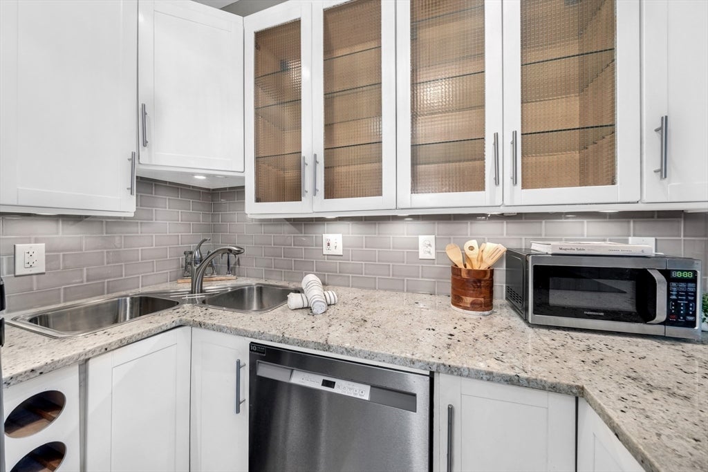 106-108 East Brookline St 3
