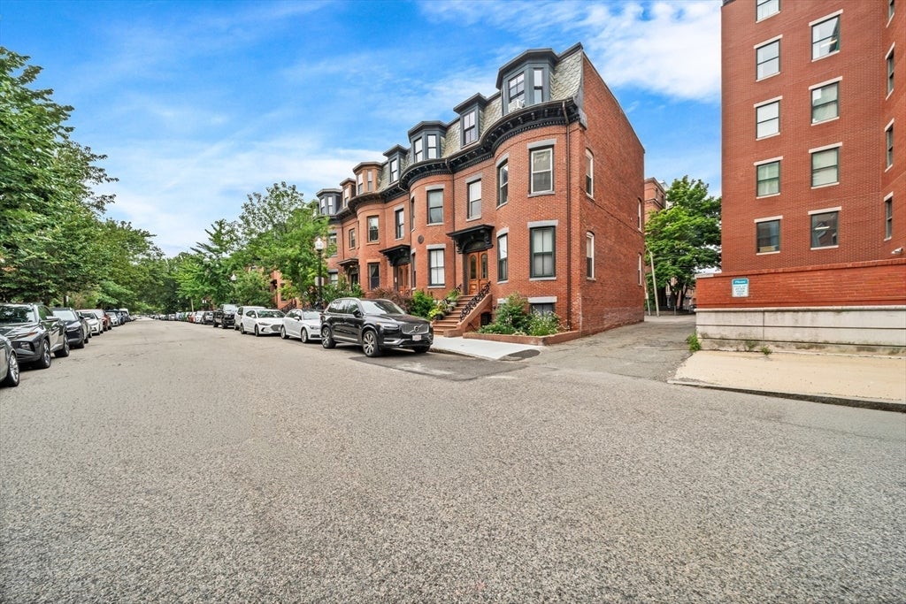 106-108 East Brookline St #3, Boston, MA Photo #31