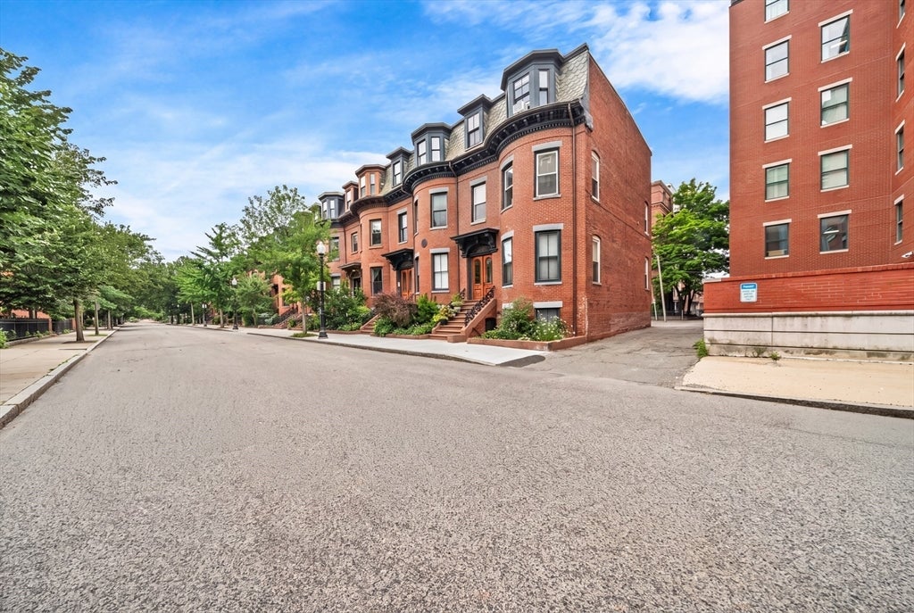 106-108 East Brookline St #3, Boston, MA Photo #30