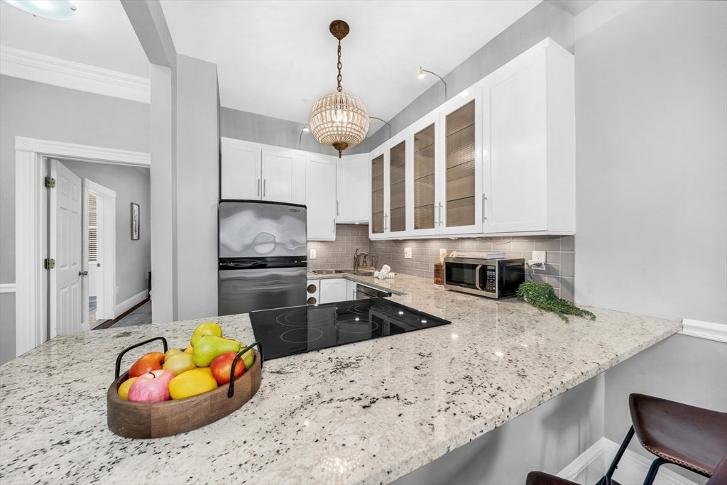 106-108 East Brookline St #3, Boston, MA Photo #8