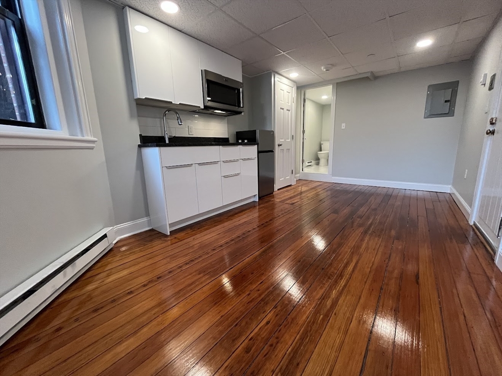 506 Beacon C