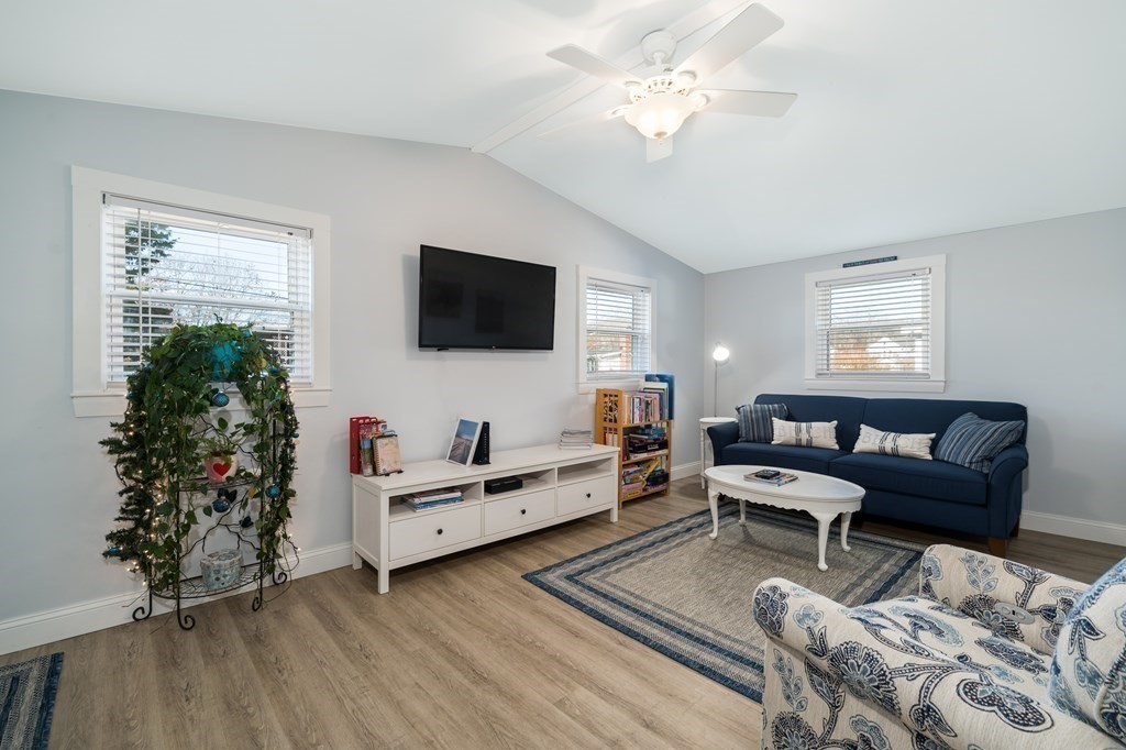 6 Cabo Dr Winter, Gloucester, MA Photo #9