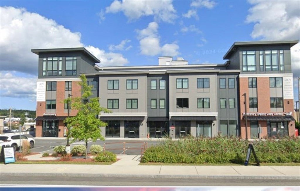 Click for 71 Legacy Blvd #218, Dedham, MA slideshow