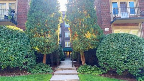 Photo of 118 Longhill St #3, Springfield, MA 01108 (MLS # 73439621)