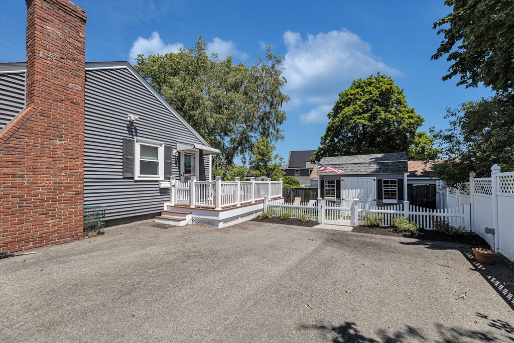 13 Willard St