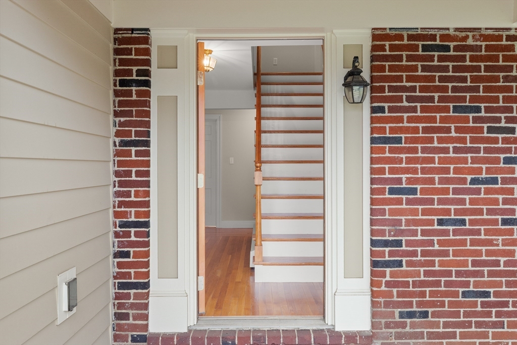 27 Colrain Rd