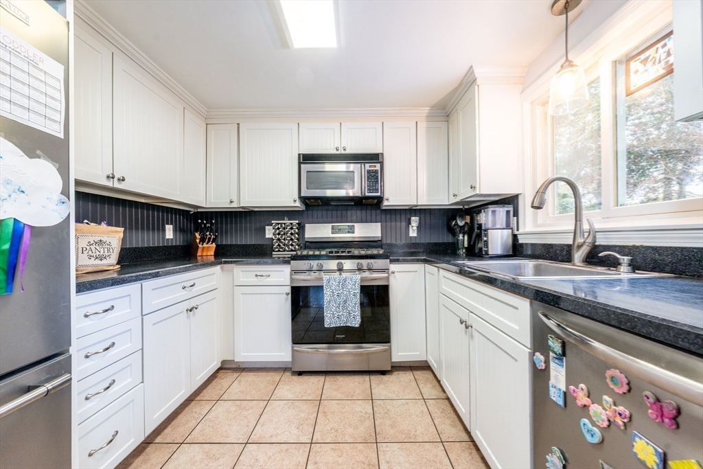 16 Uncle Stanleys Way