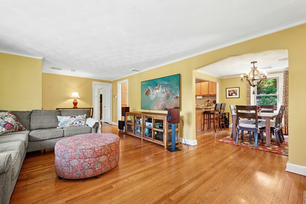 71 Brookside Rd