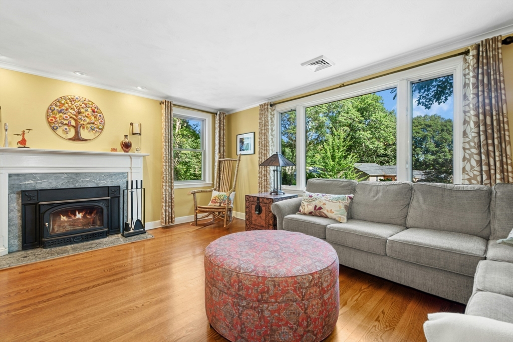 71 Brookside Rd