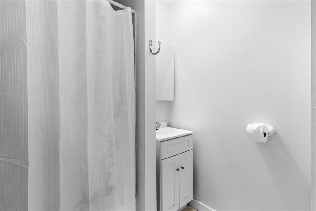 181 W 5th St #2, Boston, MA Photo #17