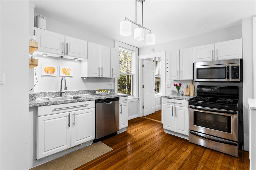 181 W 5th St #2, Boston, MA Photo #11
